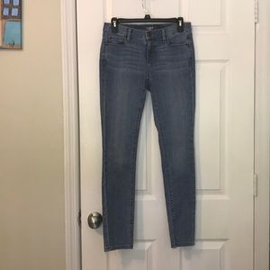 ❤️NWOT Petite Loft Modern Skinny Jeans